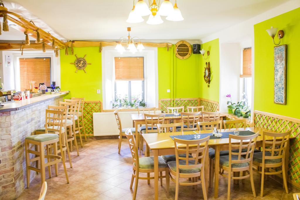 Pension U Přístavu Pomezi nad Ohri Exterior foto